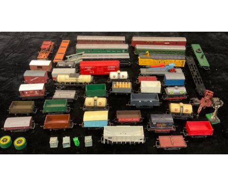 Toys &amp; Juvenalia - a collection of unboxed OO Gauge coaches and rolling stock, various manufacturers including Lima, Tri-