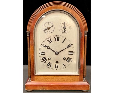 A German mahogany cased bracket clock, Roman numerals to dial, with key, 34cm high 