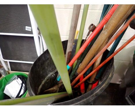 Bin with mixed garden tools, (bin not included). Not available for in-house P&amp;P 