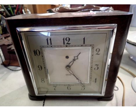 Oak cased Smiths electric mantel clock. Not available for in-house P&amp;P 