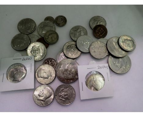 Mixed world coins, mostly American examples. UK P&amp;P Group 1 (£16+VAT for the first lot and £2+VAT for subsequent lots) 