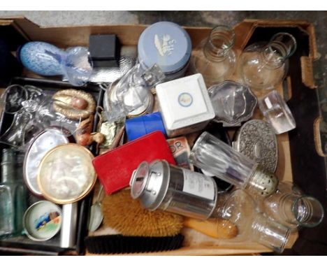 Tray of mixed items to include Rolls Razor. Not available for in-house P&amp;P 