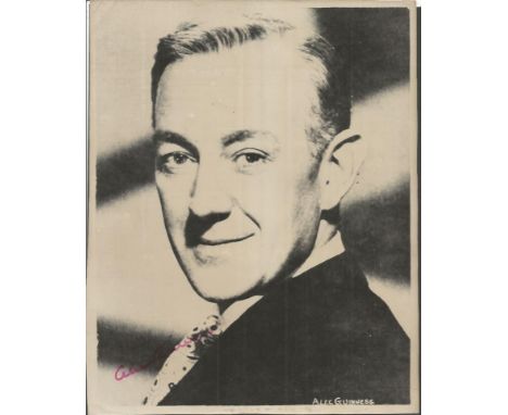 Alec Guinness vintage 10 x 8 b/w portrait photo Good condition. All items come with a Certificate of Authenticity and can be 