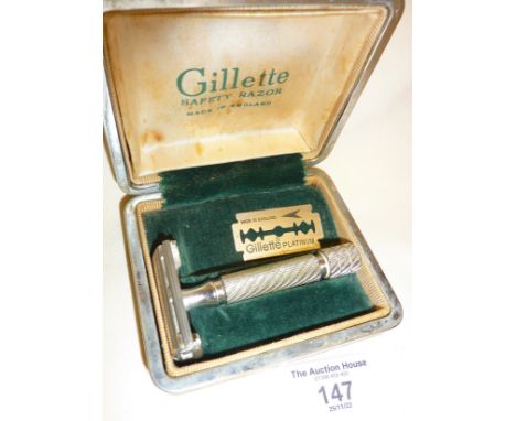 Vintage Gillette Safety Razor in case, PAT No. 694093