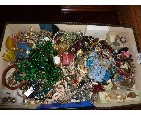 Large quantity of assorted vintage and modern costume jewellery