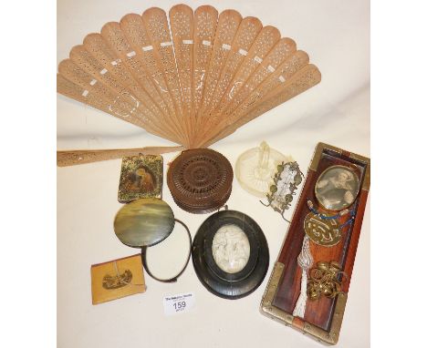 Box of assorted antique items, inc. horn magnifier, Mauchline Ware needle case (Shanklin Village, IOW), Arts &amp; Crafts pai