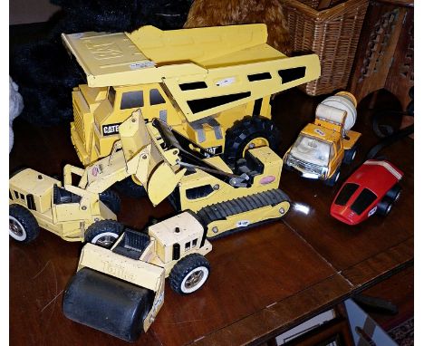 Tonka Caterpillar dumper truck, a Tonka loader, bulldozer, road roller, car and cement lorry