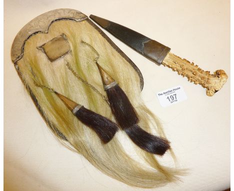 Vintage Skean Dhu or Sgian Dubh with silver mounts and antler handle (approx. 20cm long). Hallmarked for Edinburgh, 1957, mak