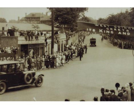 TWO AERIAL PHOTOGRAPHS OF NOTTINGHAM, A PHOTOGRAPH OF A HORSE DRAWN OMNIBUS AND ANOTHER OF THE KING'S VISIT TO THE CITY, VINT