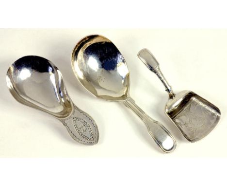 A GEORGE IV SILVER CADDY SPOON, BIRMINGHAM 1820, ANOTHER WITH ENGRAVED HANDLE, SHEFFIELD 1792 AND A THIRD OF FIDDLE AND THREA