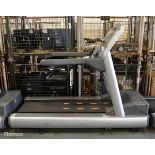 Life Fitness treadmill L 90 x W 220 x H 170cm