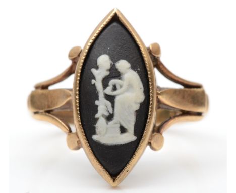 A vintage 9ct rose gold and black Wedgwood jasperware panel ring, Birmingham 1994, 18 x 8mm, N, 3.1gm 