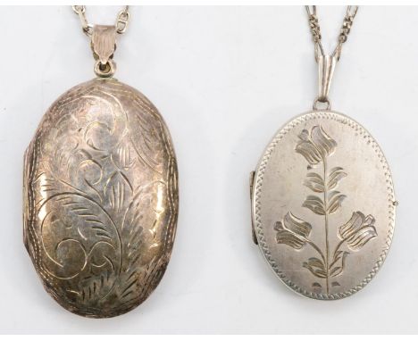 An Elizabeth II silver locket on chain, 4cm, Birmingham 1978, together with another locket stamped 925, 41gm. 