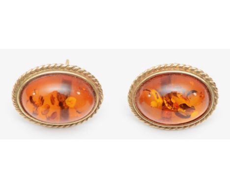 A 9ct gold pair of Baltic amber earrings, 18 x 15 mm, 3.3gm 