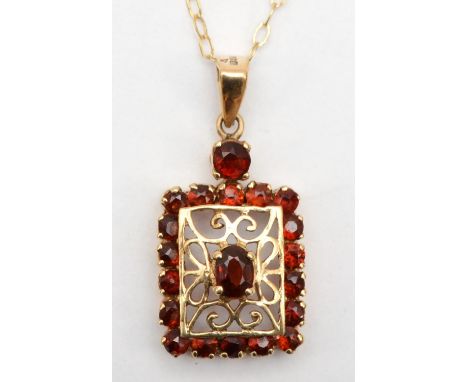 A 9ct gold garnet pendant, 23mm, chain, 40cm, 2gm. 