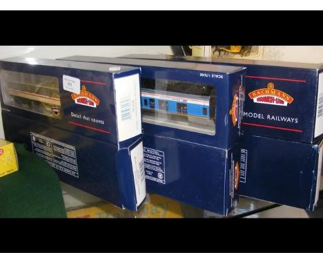 Six boxed Bachmann carriages 