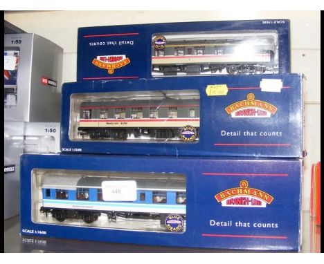 Six boxed Bachmann carriages 