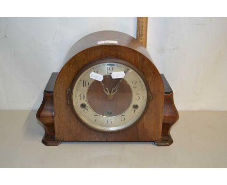 An early 20th Century dome topped mantel clock