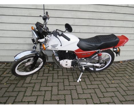 VGV 208X Honda 250L CBRS motorcycle 1982. 248cc engine, keys and paperwork with porter. Vin No. MC02-2018878, Engine No. MC02