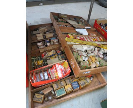 Two trays of mixed vintage light bulbs 