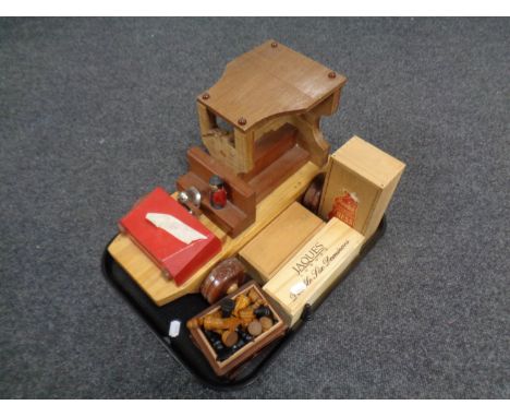 A tray containing a wooden folk art truck, boxed chess pieces, Jacques of London dominoes 