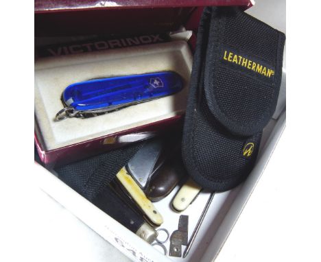 VINTAGE PENKNIVES. Box of penknives vintage and modern