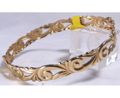 FRENCH HINGED BANGLE. 9ct French hinged bangle RRP £380
