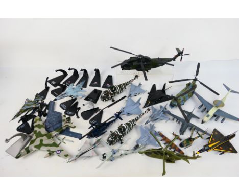 Altaya - Atlas Editions - Del Prado - Others - Over 20 unboxed predominately diecast model military aircraft in various scale