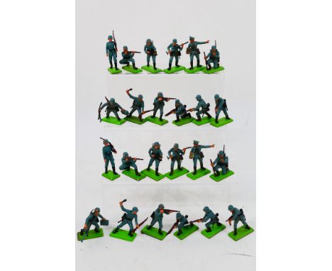 Britains Deetail - An unboxed collection of 24 Britains Deetail German Infantry figures. The group is an accumulation of Brit