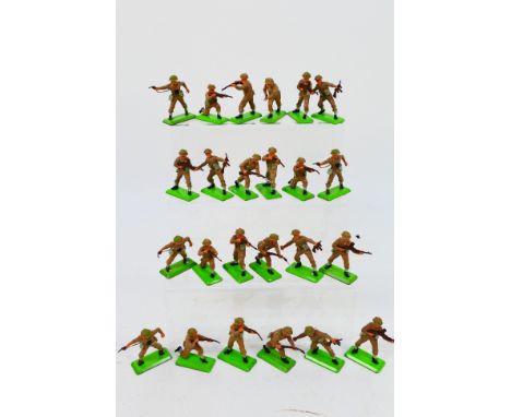 Britains Deetail - An unboxed collection of 24 Britains Deetail British Infantry figures. The group is an accumulation of fou