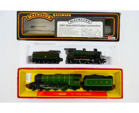 Hornby - Triang - Two boxed OO gauge steam locomotives and tenders. Lot consists of Hornby R855 Class A3 4-6-0 Op.No.4472 'Th