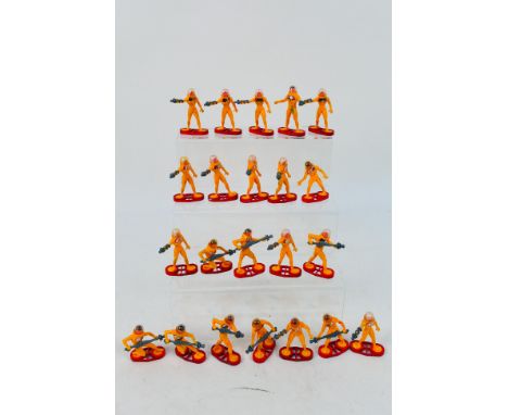Britains Deetail - 22 unboxed Britains Deetail Star System 'Stargard' figures. It figures are in various poses and all have b