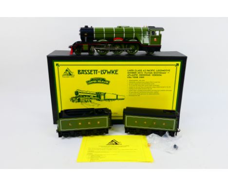 Bassett-Lowke - A limited edition boxed O gauge A3 Pacific 4-6-2 locomotive number 4472 named Flying Scotsman in 1969 USA Tou