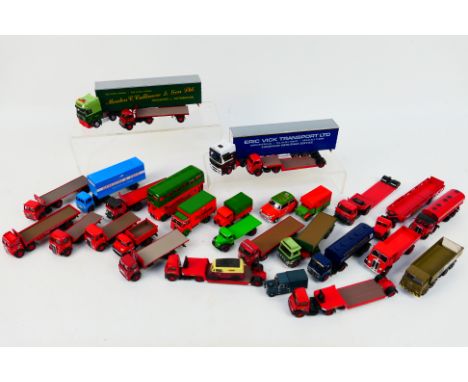 Oxford Diecast - Classix - Corgi - Lledo - Approximately 30 diecast model vehicles in various scales. Lot includes Classix Mo