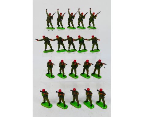 Britains Super Deetail - An unboxed collection of 20 Britains Super Deetail Paratrooper figures. The group is composed of fig