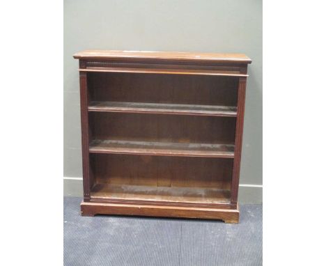An Edwardian mahogany three shelf open bookcase, 108 x 107 x 29cm