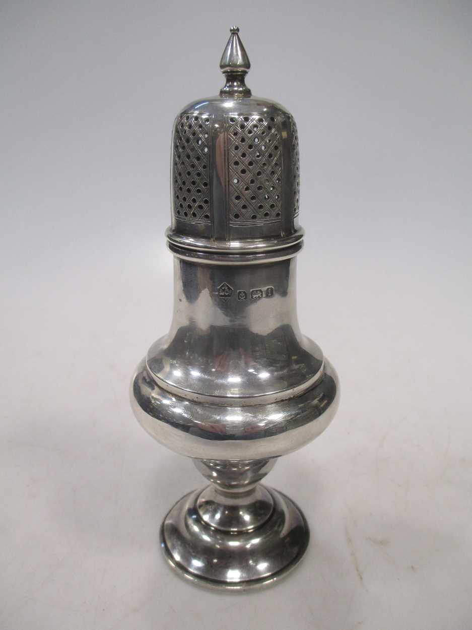 An Edward VII silver sugar caster by Asprey, 4.6ozt in - Cheffins Fine Art