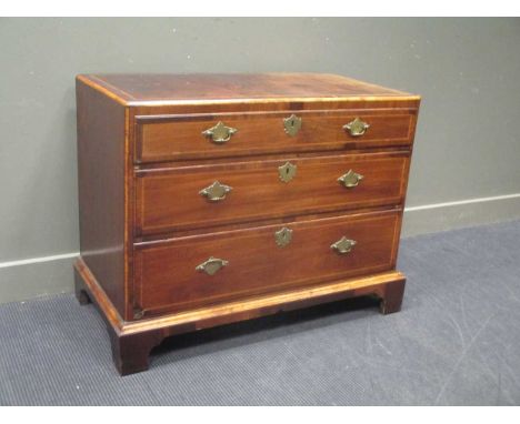 An 18th century cross banded red walnut caddy top chest of three graduating long drawers on bracket feet 81 x 105 x 56cm