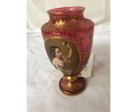  Sale Item:    SMALL BOHEMIAN CRANBERRY GLASS VASE (AF)  Vat Status:   No Vat   Buyers Premium:  This lot is subject to a Buy