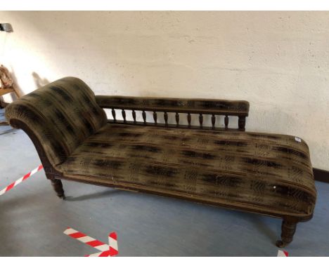  Sale Item:    CHAISE LONGUE (AF)   Vat Status:   No Vat   Buyers Premium:  This lot is subject to a Buyers Premium of 15% + 