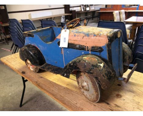  Sale Item:    VINTAGE METAL CAR (AF)   Vat Status:   No Vat   Buyers Premium:  This lot is subject to a Buyers Premium of 15