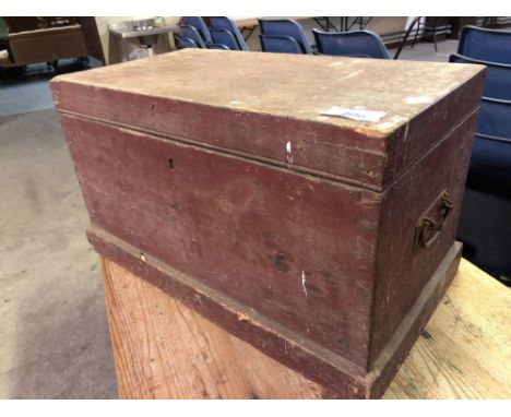  Sale Item:    SMALL TRUNK (AF)   Vat Status:   No Vat   Buyers Premium:  This lot is subject to a Buyers Premium of 15% + Va