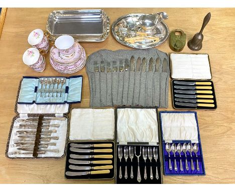 Box of Collectible Items, including a Burslem Leonard St Pottery set of Tea Cups, Saucers and Side Plates, assorted silver pl