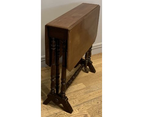 A oak gate leg table, drop left top with bevelled edges, with turned wood legs and bracing, 67cm x 60cm x 17cm (folded) 