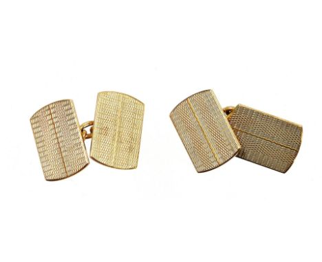 A pair of 9ct gold double oblong and chain link cufflinks, with engine turned decoration, 7.0g. 