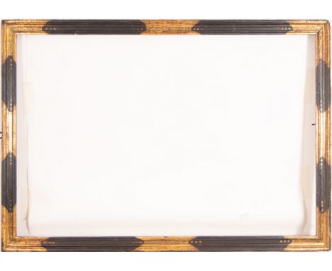 In gilded ebonized wood, with polychromy in the form of acanthus leaves in gilding. Exterior measurements: 154 x 109, light m