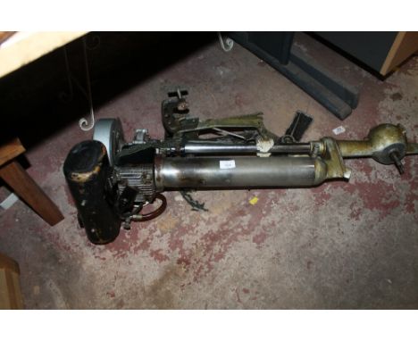 A OUTBOARD BOAT ENGINE 