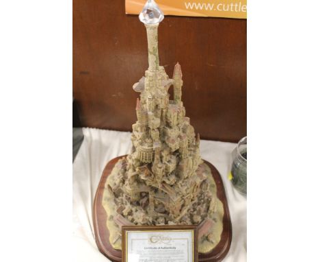 AN ENCHANTICA POLYSTONE MODEL 'THE THRONE CITADEL' LIMITED EDITION 119/950 WITH CERTIFICATE  OF AUTHENTICITY 
