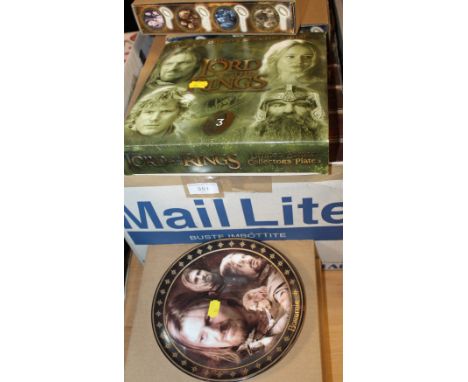 A COLLECTION OF SIXTEEN BOXED LORD OF THE RINGS LIMITED EDITION COLLECTORS PLATES with certificates of authenticity