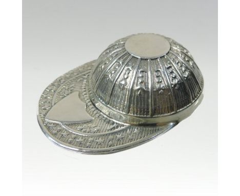 A sterling silver caddy spoon, in the form of a jockey's cap, 5.5cm long